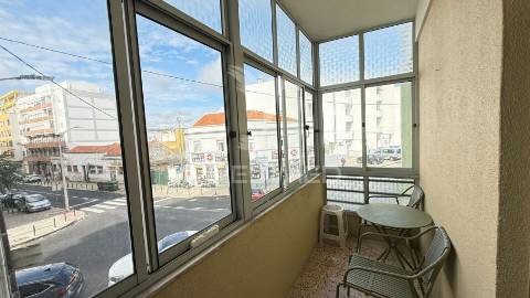 Apartamento t2+1 semi-remodelado