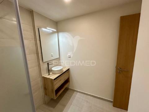 Duplex t4 com terraço em queluz de baixo