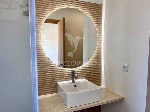 Duplex t4 com terraço em queluz de baixo