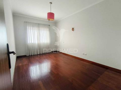 Arrendamento - viva com conforto próximo do centro da cidade - apartamento t3