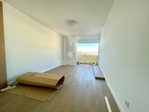 Apartamento t2 com garagem