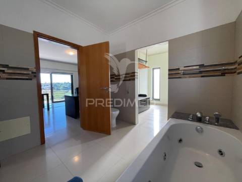 Fantástica moradia em belmonte