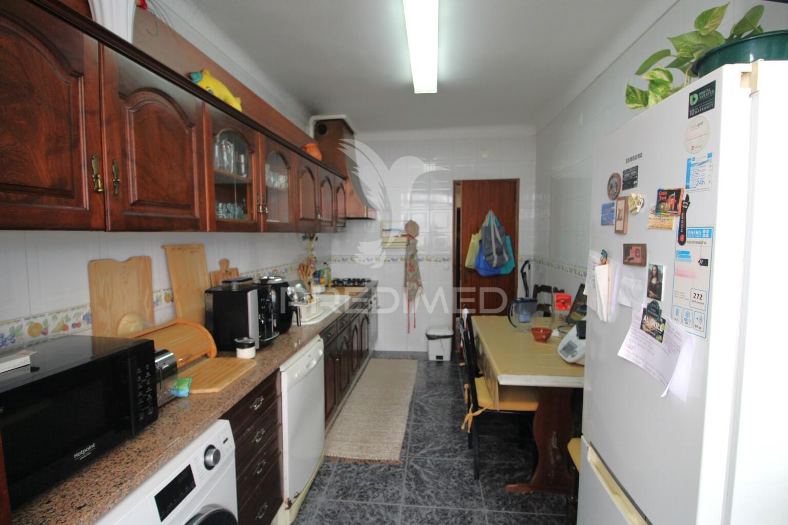 T1 adaptado a t2 com quintal em alcochete