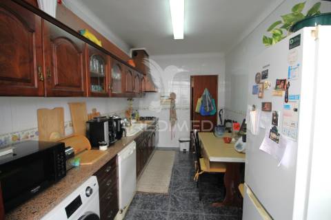 T1 adaptado a t2 com quintal em alcochete