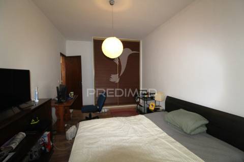 T1 adaptado a t2 com quintal em alcochete