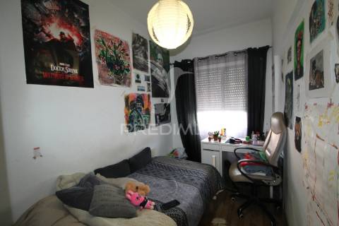 T1 adaptado a t2 com quintal em alcochete