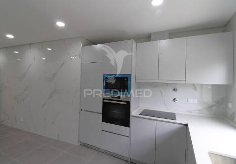 Andar moradia t3 duplex novo com box e terraço em alfena