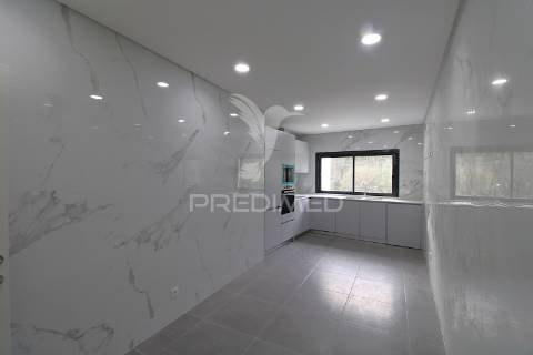 Andar moradia t3 duplex novo com box e terraço em alfena