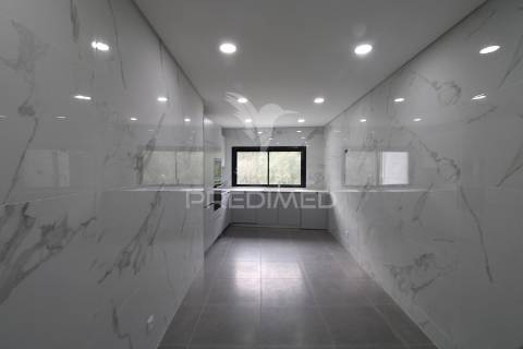 Andar moradia t3 duplex novo com box e terraço em alfena