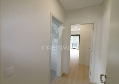 Andar moradia t3 duplex novo com box e terraço em alfena