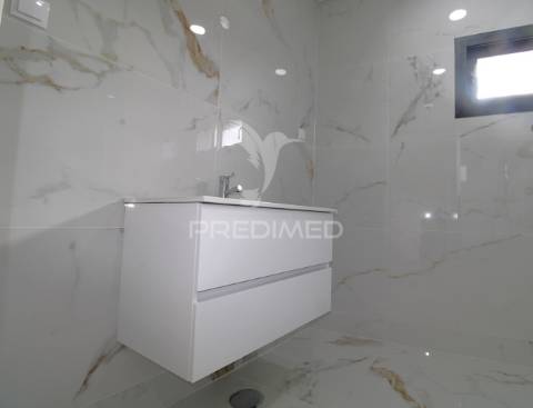 Andar moradia t3 duplex novo com box e terraço em alfena