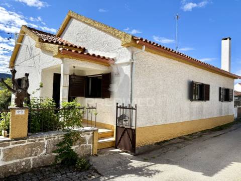 Moradia t2 em alcaria - porto de mós