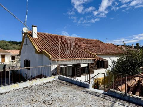 Moradia t2 em alcaria - porto de mós