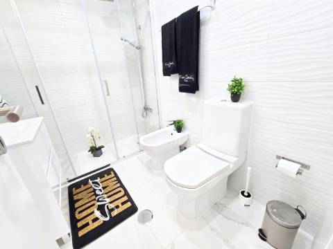 Estúdio remodelado, piscina, a 200 metros da praia da rocha