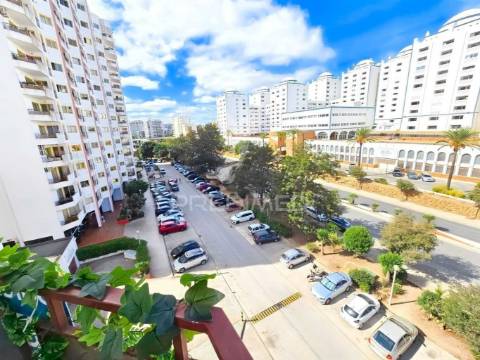 Estúdio remodelado, piscina, a 200 metros da praia da rocha