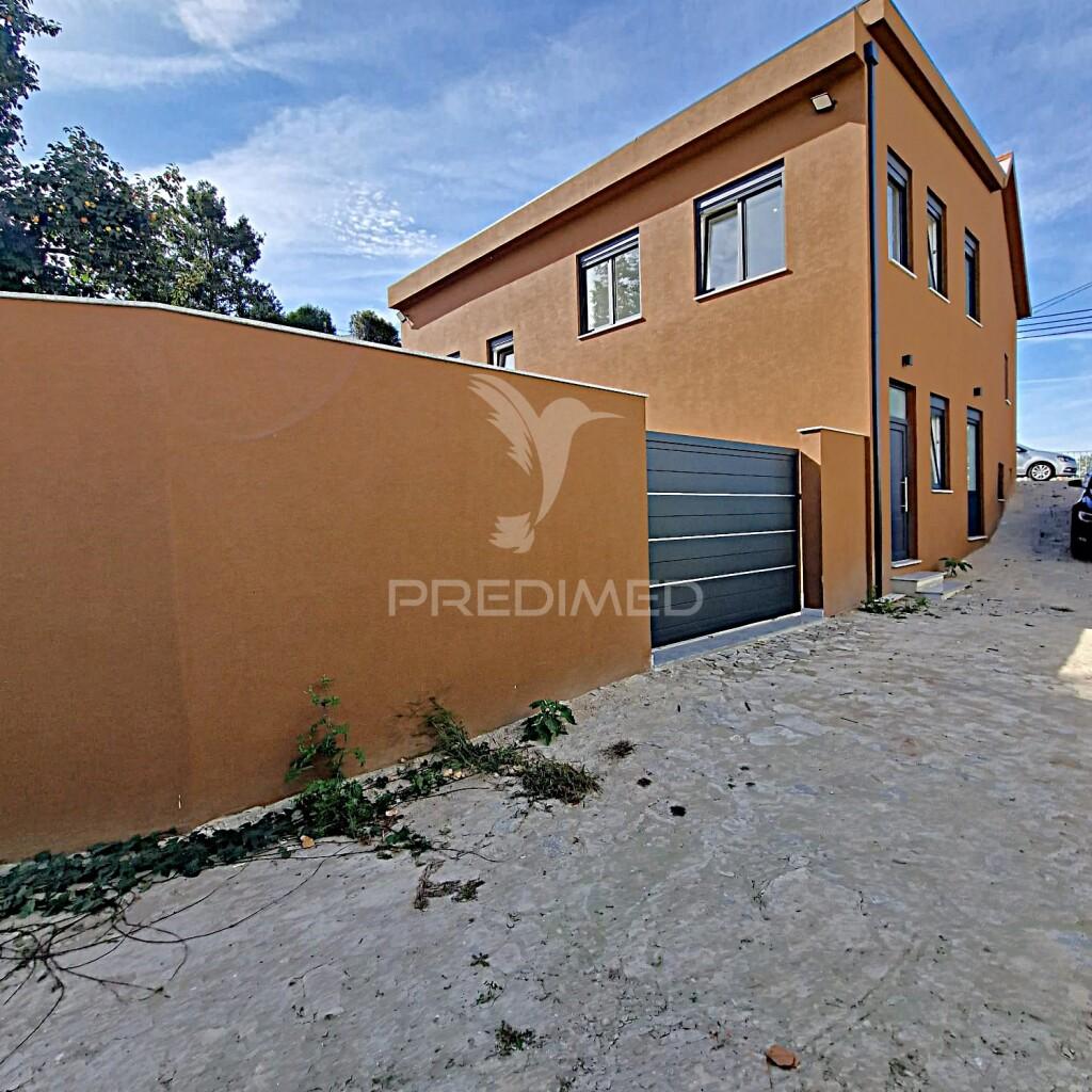 Moradia t4+1 renovada águas santas, maia