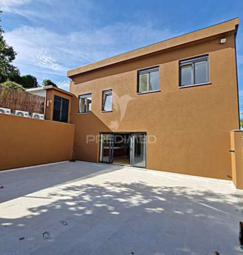 Moradia t4+1 renovada águas santas, maia