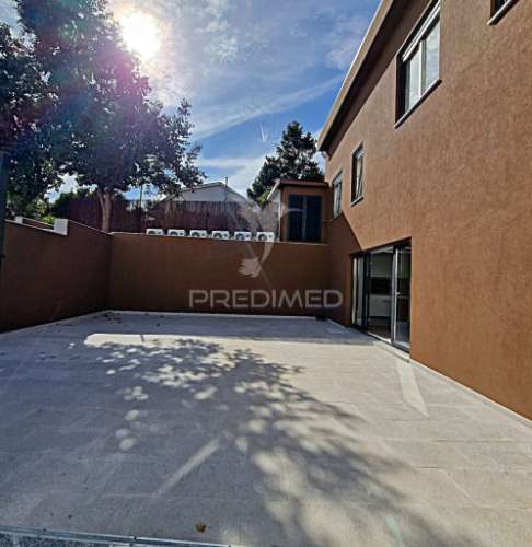 Moradia t4+1 renovada águas santas, maia