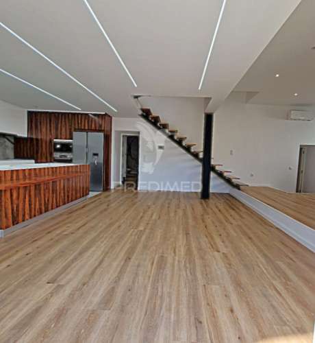 Moradia t4+1 renovada águas santas, maia