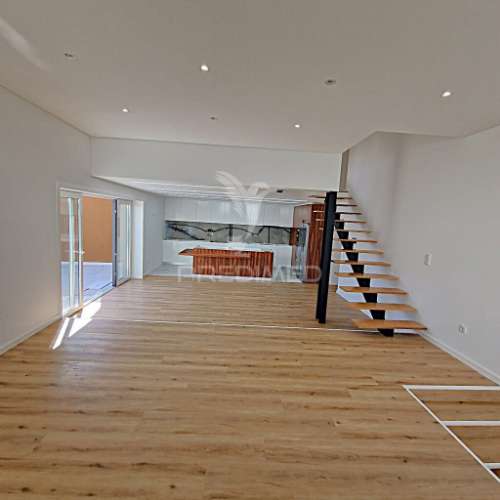 Moradia t4+1 renovada águas santas, maia