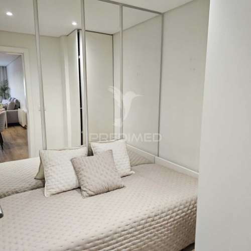 T3 remodelado e mobilado - 1º linha do mar