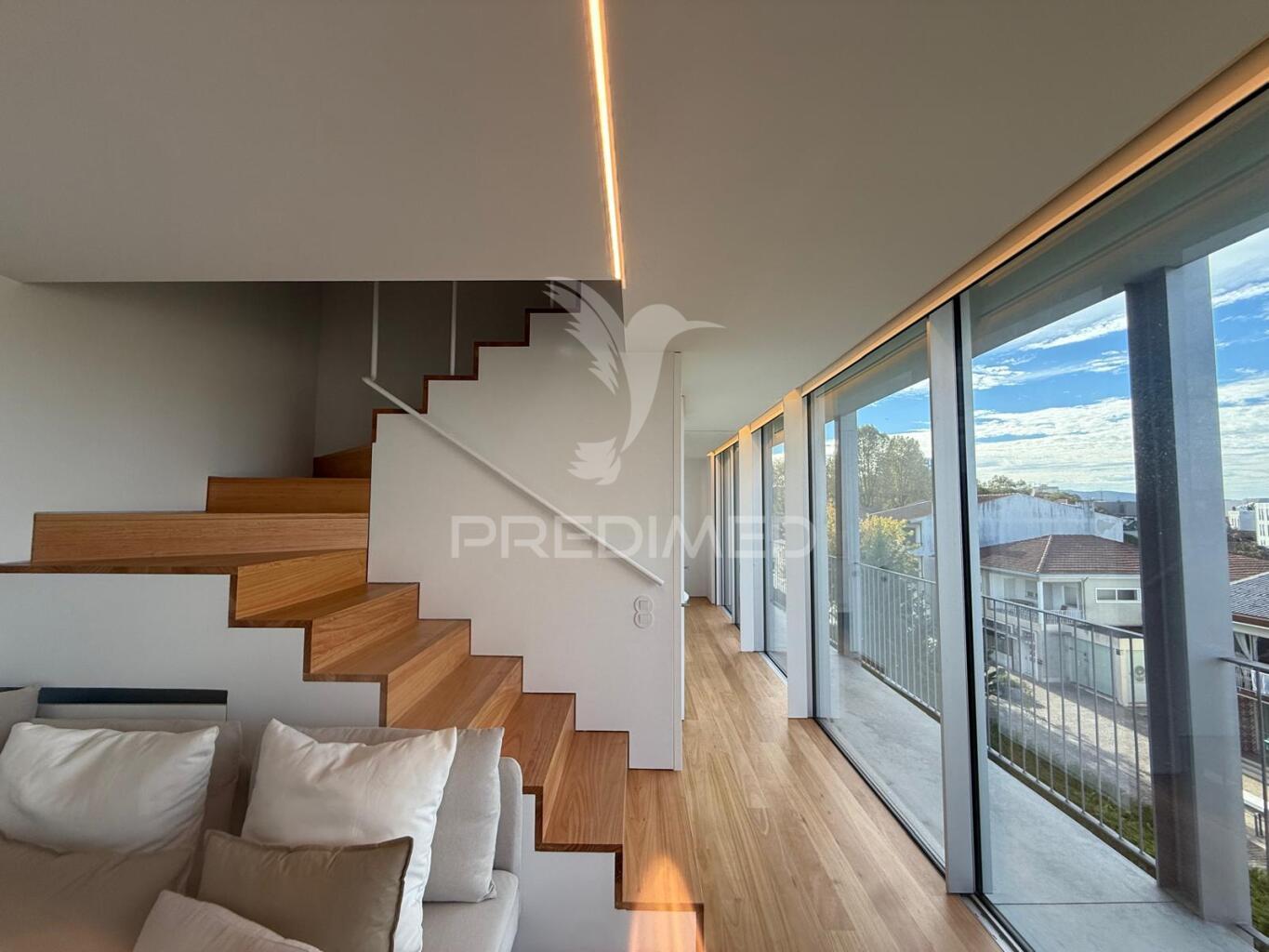 Apartamento t3 duplex novo