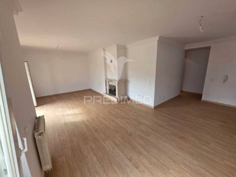 T3 em manique - 2 lugares de estacionamento