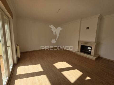 T3 em manique - 2 lugares de estacionamento