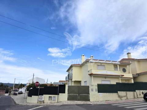 T3 em manique - 2 lugares de estacionamento