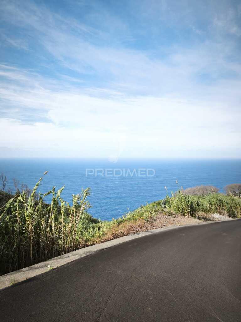 Terreno plano na santa do porto moniz vista mar.