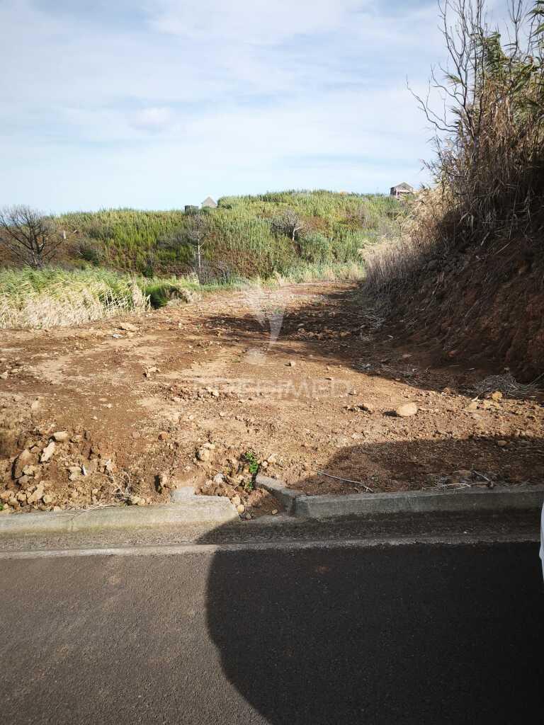 Terreno plano na santa do porto moniz vista mar.