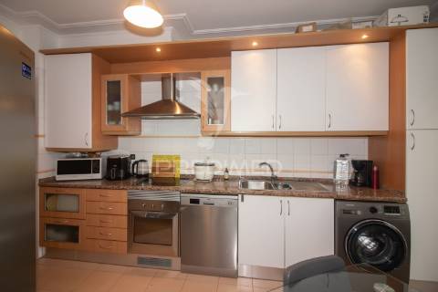 Apartamento t3 no carregado em condomínio fechado