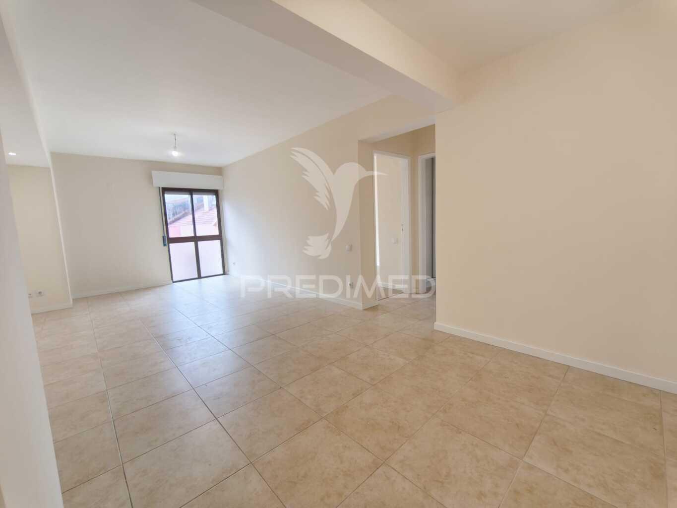 Apartamento t2 c/melhoramentos