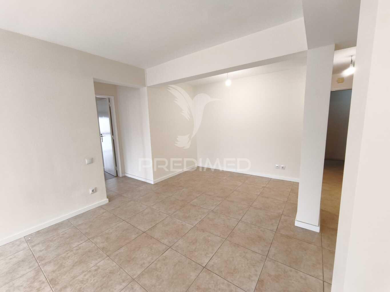 Apartamento t2 c/melhoramentos