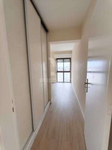 Apartamento t2 c/melhoramentos