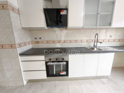 Apartamento t2 c/melhoramentos