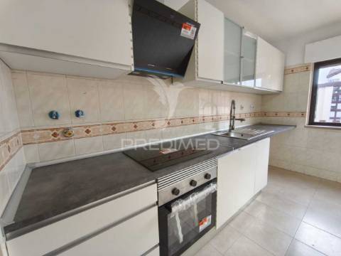 Apartamento t2 c/melhoramentos