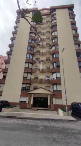 Boa localização, em sintra, apartamento t2