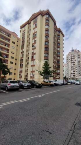 Boa localização, em sintra, apartamento t2