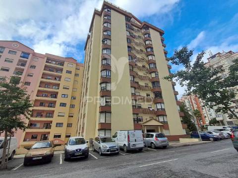 Apartamento t2 na tapada das mercês, sintra