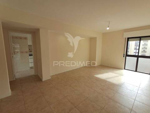 Apartamento t2 na tapada das mercês, sintra