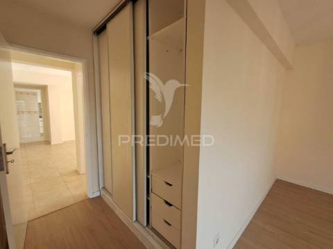 Apartamento t2 na tapada das mercês, sintra