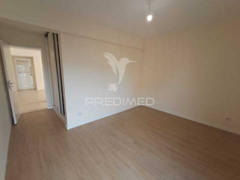 Apartamento t2 na tapada das mercês, sintra