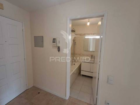 Apartamento t2 na tapada das mercês, sintra