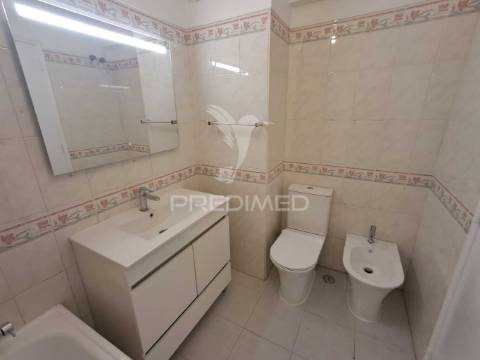 Apartamento t2 na tapada das mercês, sintra