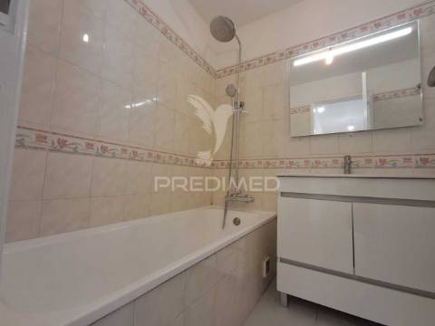 Apartamento t2 na tapada das mercês, sintra
