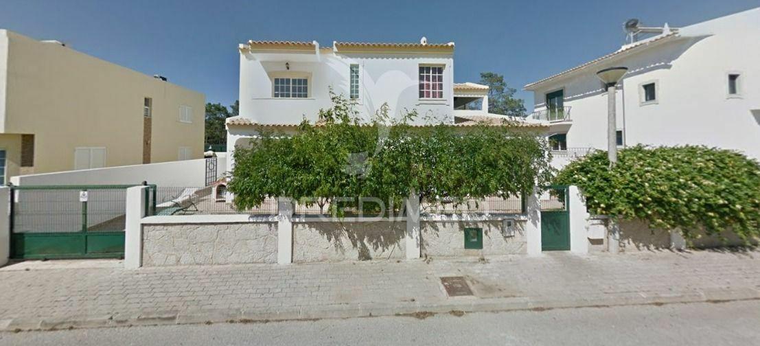 Algarve - faro moradia  t5  isolada  jardim  bbq e piscina