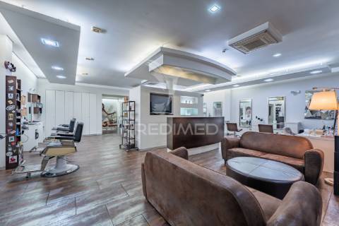 Loja junto rotunda  eng. edgar cardoso em vila nova de gaia