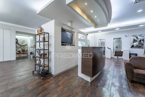 Loja junto rotunda  eng. edgar cardoso em vila nova de gaia