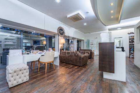 Loja junto rotunda  eng. edgar cardoso em vila nova de gaia